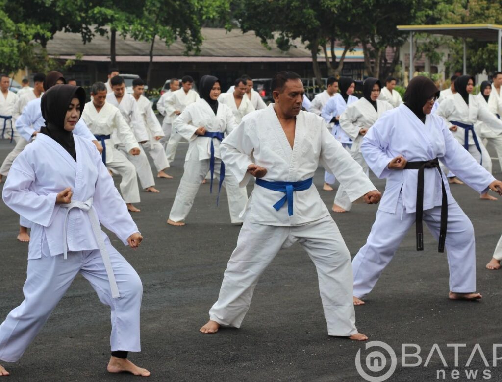 Tingkatkan Kemampuan Personel, Polres Tuban Gelar Latihan Beladiri