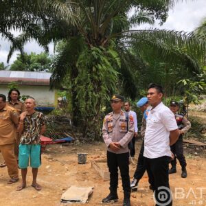 Progam Mulia Kapolda Kalsel Sasar Kediaman Janda Tua Kotabaru.