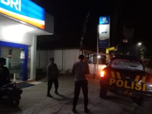 Gunakan Mobil Backbone, Polsek Sedan Sambangi dan Pantau Kamtibmas Wilayahnya