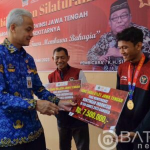 Bertemu Atlet Peraih Emas Asal Jateng, Ganjar Siap Bantu Wujudkan Mimpi Para Atlet