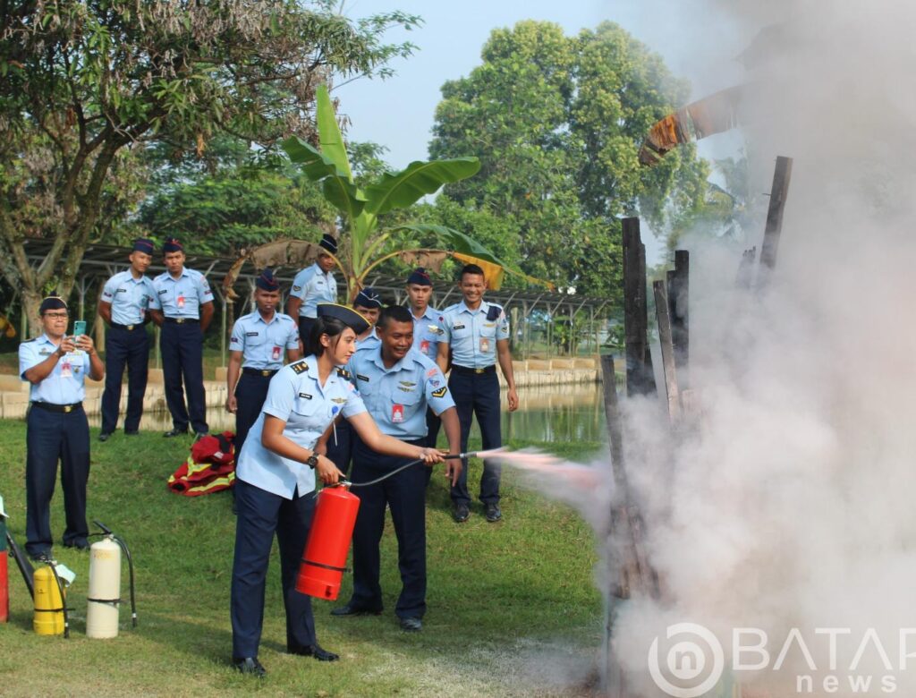 Latihan Kesiapsiagaan Bahaya Kebakaran Di Depohar 70