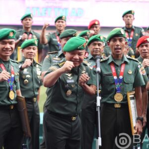 Berikan Penghargaan 19 Atlet TNI AD, Kasad : Saya Sangat Bahagia dan Bangga Terhadap Anak-Anak Saya