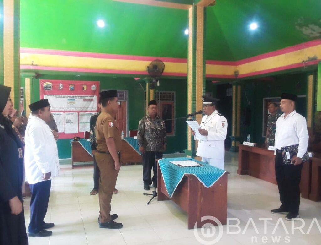 Lantik Kaur Keuangan, Widjianto Kepala Desa Growok Siap Maksimalkan Pelayanan