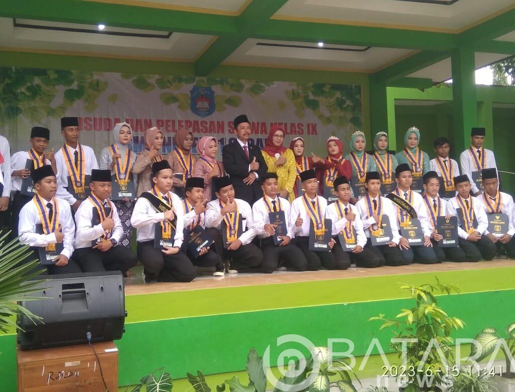 Semarak Wisuda dan Pelepasan Siswa Kelas IX SMP N 1 Sedan: Calon Putra Putri Terbaik Bangsa
