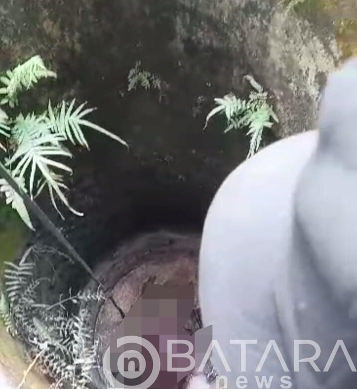 Geger warga Desa Puri Temukan Mayat Di Dalam Sumur Tua Keadaan Sudah Mulai membusuk