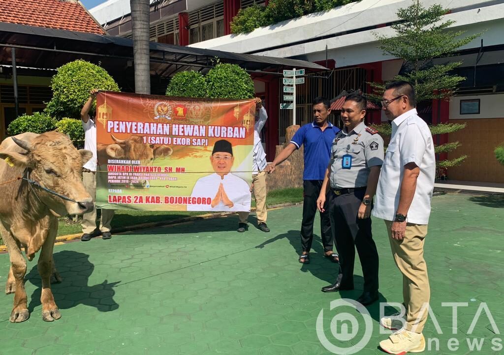 Lapas Bojonegoro Terima Hewan Qurban Dari Komisi III Wihadi Wiyanto
