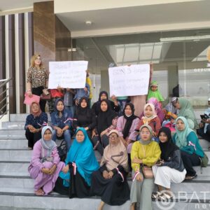 SDN Sumberrejo Akan Dimarger, Wali Murid Geruduk Kantor DPRD Bojonegoro 