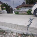 Baru Sebulan Jalan Di Cor Telan Uang Milyaran, warga Bilang Sudah Retak-retak