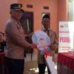 Serah Terima Kunci Bedah Rumah Desa Regaloh, Kapolresta Pati Di Hari Momentum Bhayangkara Ke-77