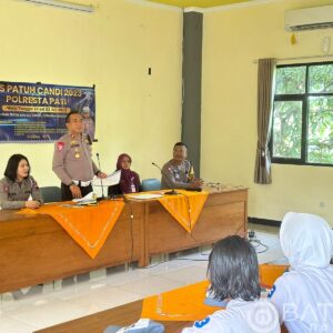 Kasat Lantas Polresta Pati Berikan Bimbingan Siswa Sekolah Dalam Berlalulintas Dan Selamat Dari Laka