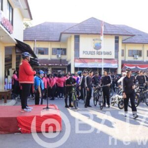 Polres Rembang Gelar Olahraga Bersama Dalam Rangka HUT Polwan 75 & HKGB ke 71 Tahun 2023