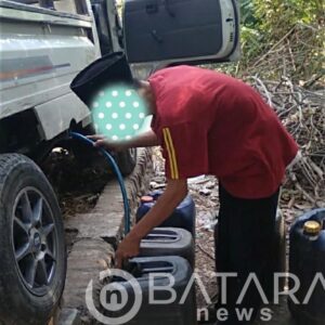 Dugaan Kongkalikong Oknum Operator SPBU Jolotundo Dengan Oknum Penjual Eceran Demi Tips Rp 5000