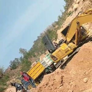 Diduga Ilegal, Tambang Pasir Kuarsa di Desa Gesikan Sedan Bebas Beroperasi Tanpa Tersentuh Hukum Oleh Pihak Kepolisian