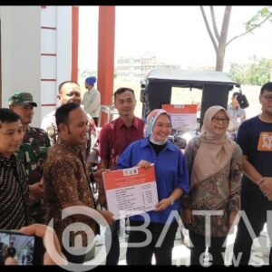 Komisi VIII Hj. Sri wulan Dan Kementrian Sosial RI Berikan Bantuan Sosial Untuk Penyandang Disabilitas Dengan Beragam Kebutuhan