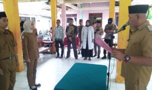 Kades Samudi sukses melantik ketiga perangkat Desa Kepohkidul kedungadem Bojonegoro