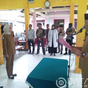 Kades Samudi sukses melantik ketiga perangkat Desa Kepohkidul kedungadem Bojonegoro
