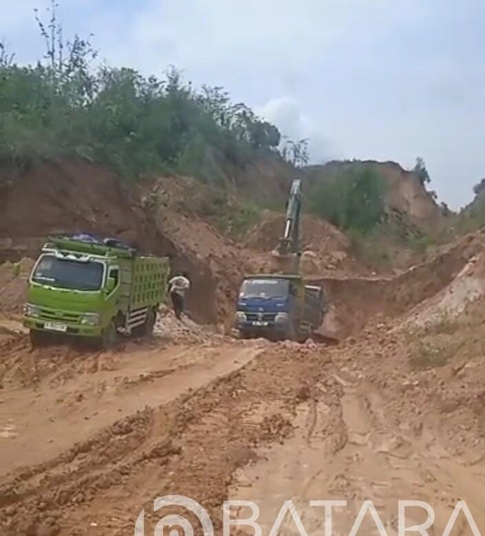 Ancaman Tutup Paksa Galian C ilegal Oleh Kasat Reskrim Rembang Tak Dihiraukan Oleh Penambang Satu Ini, Buktinya Masih Beroperasi 