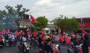 Siapa Yang Mengkordinir Ratusan Masa Bermotor Brong,, membawa Atribut Partai Berlogo Banteng, Ganggu Safari Politik Kaesang Di Pati