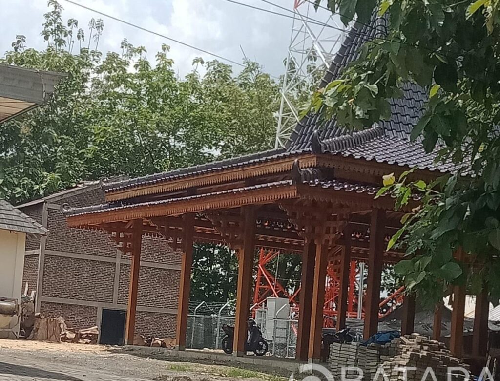 Disinyalir Ilegal, Menara Tower Telekomunikasi Kokoh Berdiri Di Desa Turi Bojonegoro