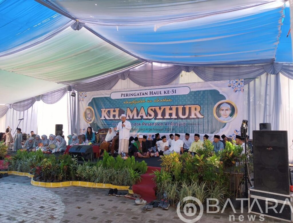 Helat Haul KH. Masyhur ke 51, Ponpes Al-Rosyid Tekankan Menghargai Orang Tua