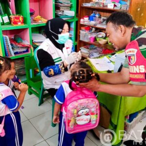 Babinsa Kodim Bojonegoro kembali Laksanakan Pendampingan Giat Sub PIN Polio Putaran Kedua