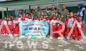 Edukasi Tupoksi TNI, Babinsa Koramil Ngraho Bojonegoro terima Kunjungan Siswa KB Nurul Ulum