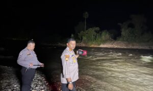 Kapolres Madina Boyong Dua Alat Berat Tambang Emas Kotanopan