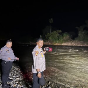 Kapolres Madina Boyong Dua Alat Berat Tambang Emas Kotanopan