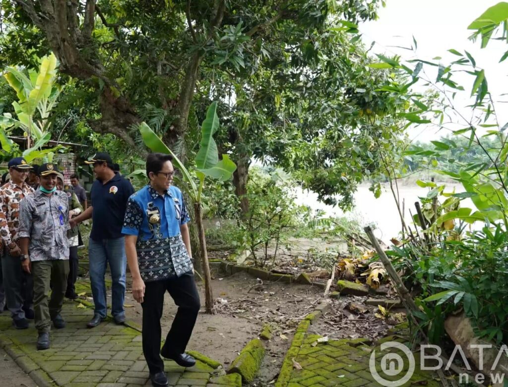 Air Sungai Bengawan Solo Menggila Rusak Rumah Warga, PJ Bupati Bojonegoro Langsung Hanting Ke TKP