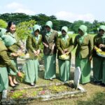 Persit Kodim Bojonegoro Ziarah dan Tabur Bunga ke Makam Pahlawan