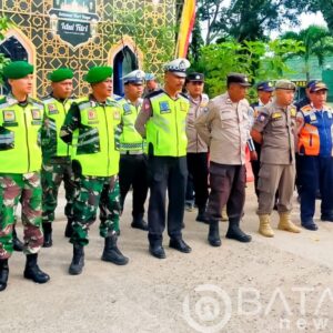 Babinsa Kodim Bojonegoro Laksanakan Pam Hari Raya Idul Fitri,Bersama instansi terkait