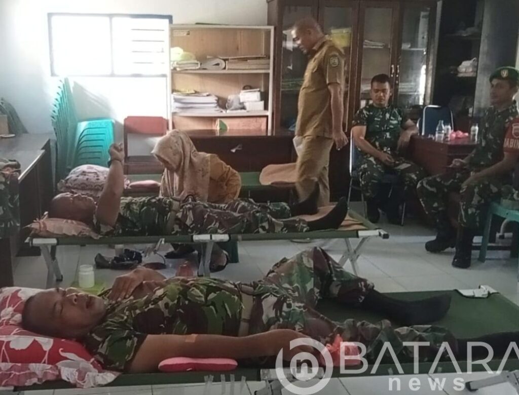 Hendri Hayadi juga ikut berpartisipasi donor darah di gedung siabu