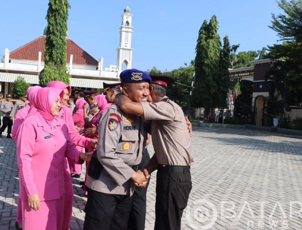 Kapolresta Pati Pimpin Sertijab Kasat Intelkam, Kapolsek Kayen dan Kenaikan Pangkat Pengabdian