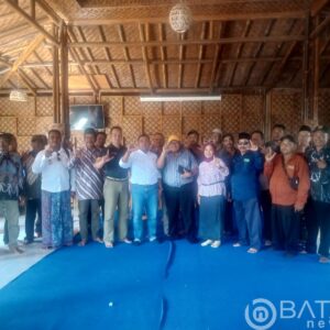 Komunitas Pasar Mbumbung dan Jangkar Dampo Awang Bersatu Deklarasi Dukung Kapolda Ahmad Luthfi Maju Pilgub Jateng