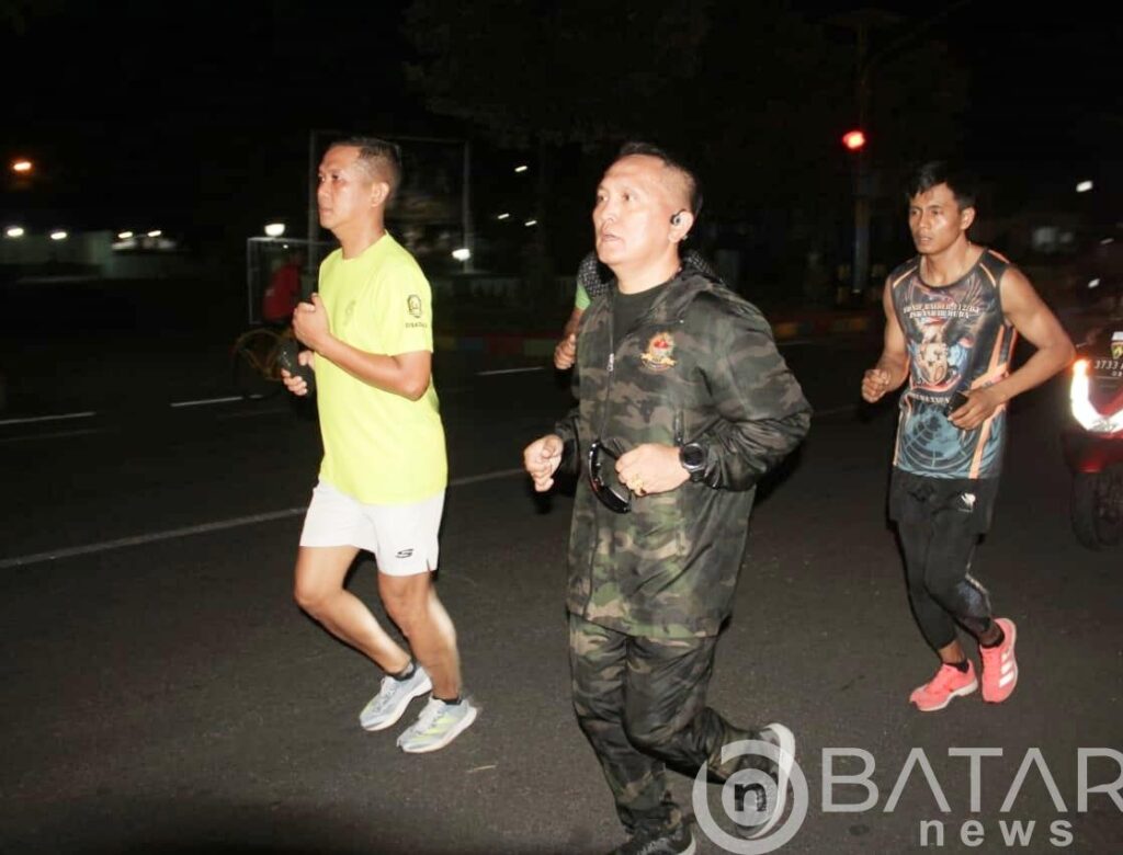 Sehat Dan Bugar Sekaligus Komsos, Dandim Pati Bersama Kasdim Joging Keliling Kota