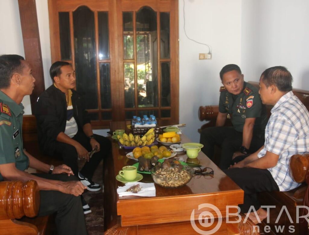 Eratkan Silahturahmi Dengan Tokoh Masyarakat, Dandim Pati Berkunjung Ke Rumah Ketua Pasopati