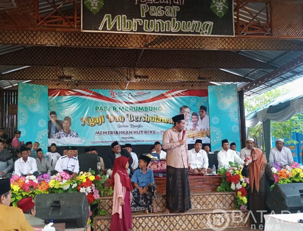 Ribuan Jamaah Hadiri Pasar Mbrumbung Ngaji dan Bersholawat Dalam Rangka Memeriahkan HUT RI KE-79 