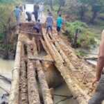 Jembatan Desa Tunas Karya Sikara-kara II Kecamatan Natal Mengundang Maut