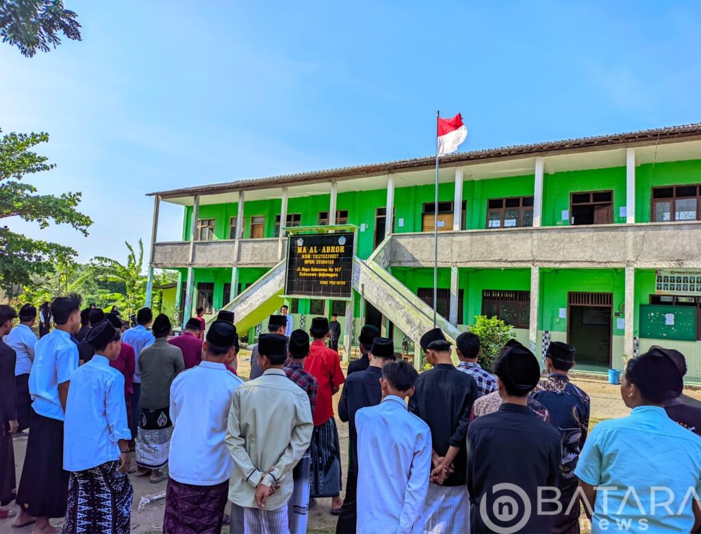 Giat Upacara Peringatan Hari Santri