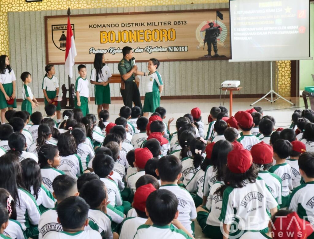 Ratusan pelajar SD,di Bekali Wasbang dan Bela Negara oleh TNI Kodim Bojonegoro Tumbuhkan jiwa Nasionalisme