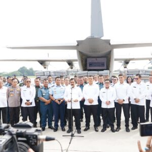 Kementerian Imipas Serahkan Bantuan untuk Korban Erupsi Gunung Lewotobi
