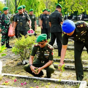 Jelang Peringatan Hari Juang TNI Angkatan Darat, Kodim Bojonegoro Ziarah dan Tabur Bunga ke TMP Kusuma Bangsa