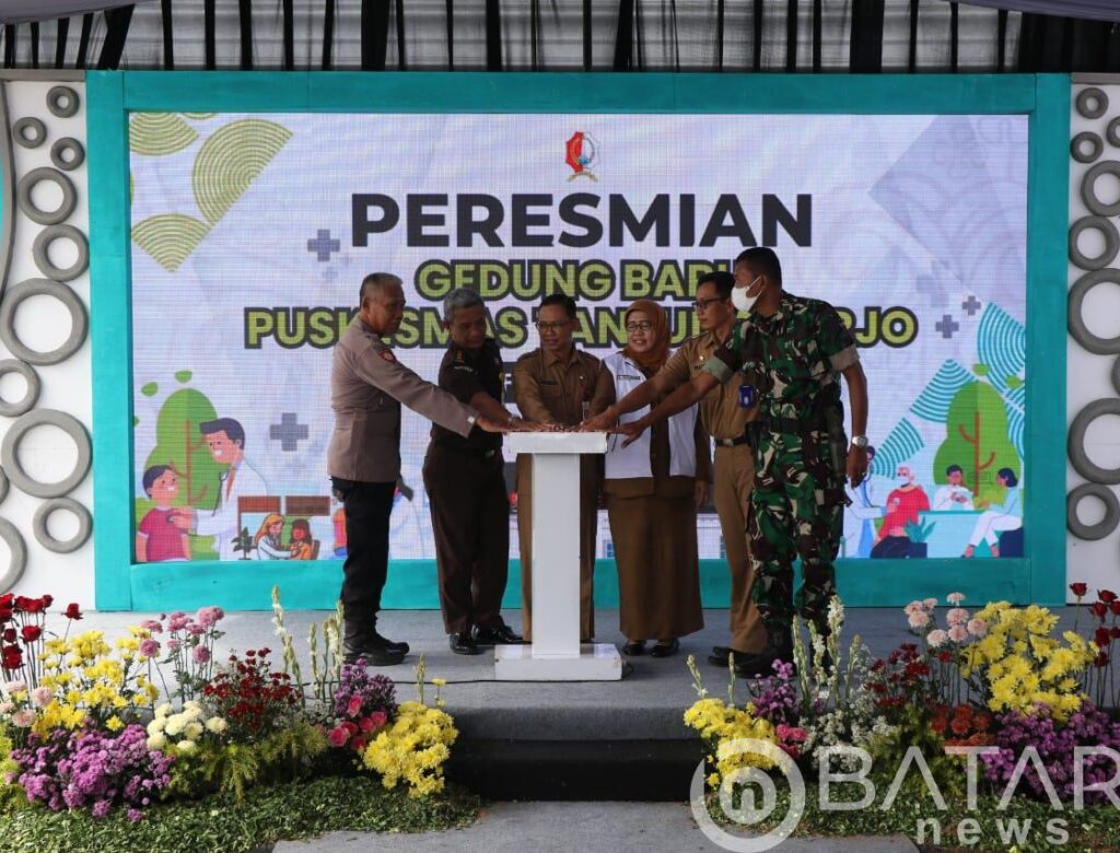Pemkab Bojonegoro melalui PLT Sekda Joko Lukito wakili PJ Bupati Resmikan Puskesmas Tanjungharjo