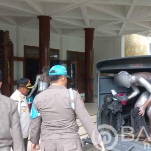 Satpol PP Kabupaten BojonegoroL aksanakan operasi penertiban Pengamen dan silverman