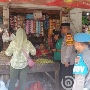 Sidak Bahan-Bahan Pokok Di Pasar Besar Sumberejo Kapolsek Himbau Tidak Menaikan Harga Sembako