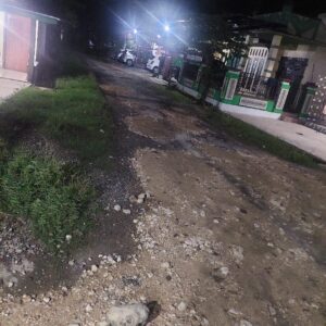 Dua Dekade Tak Tersentuh Perbaikan Jalan, Warga Desa Mangunrekso Iuran Demi Perbaikan Jalan Desa, Kemana Pemdes? 