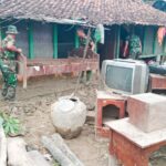 Ratusan Babinsa Kodim Bojonegoro kembali Dikerahkan ikuti Karya Bakti Lanjutan Pasca Banjir Bandang di Gondang