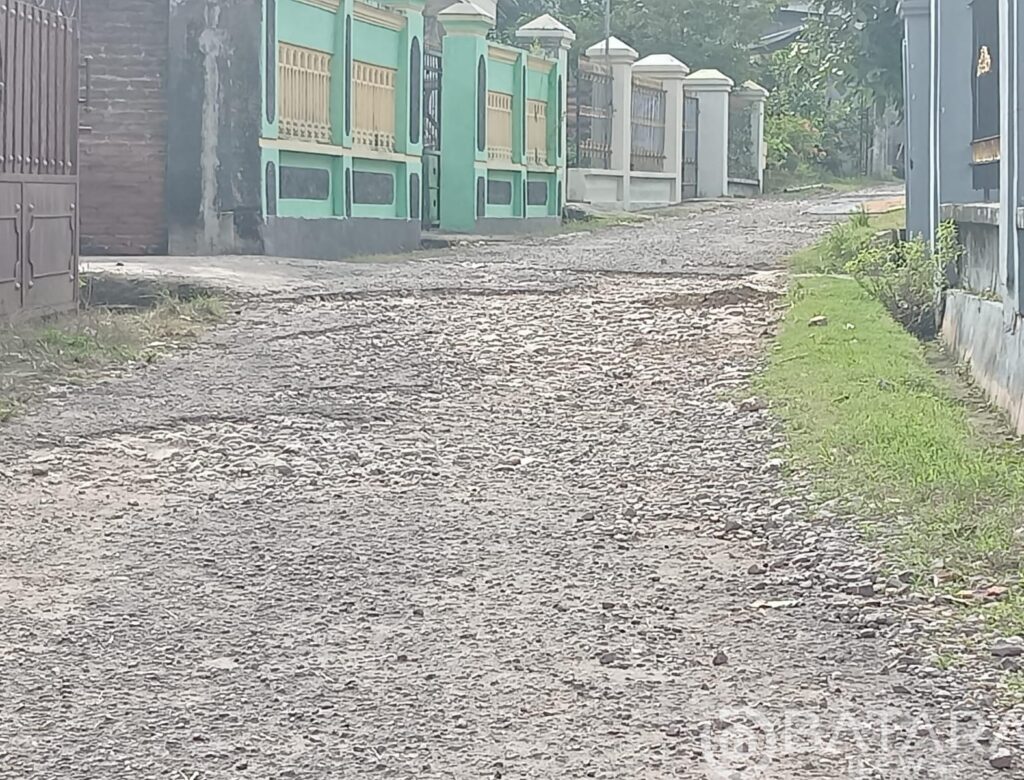 Warga Brabo Tunggulrejo keluhkan, Jalan Lingkungan Rusak Parah,Belum dapat perhatian Pemerintah