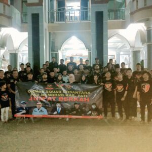Ormas Squad Nusantara PAC Gembong bersama TNI Polri dan IMIPAS Menggelar Buka Puasa Bersama Jamaah Masjid Baitur Rochim 