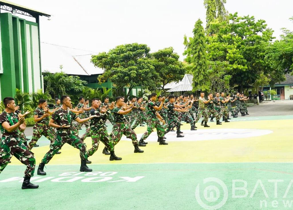 Tingkatkan Kedisiplinan dan Ketangguhan, Prajurit Kodim Bojonegoro Gelar Latihan Pencak Silat Militer